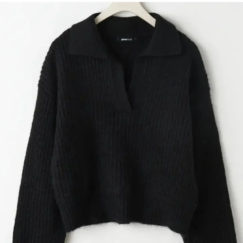 Stickad tröja från Gina tricot i storlek S, väldigt fint skick och utan defekter 💗. Tröjor & Koftor.