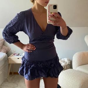 Mörkblå klänning - Mörkblå sommarklänning