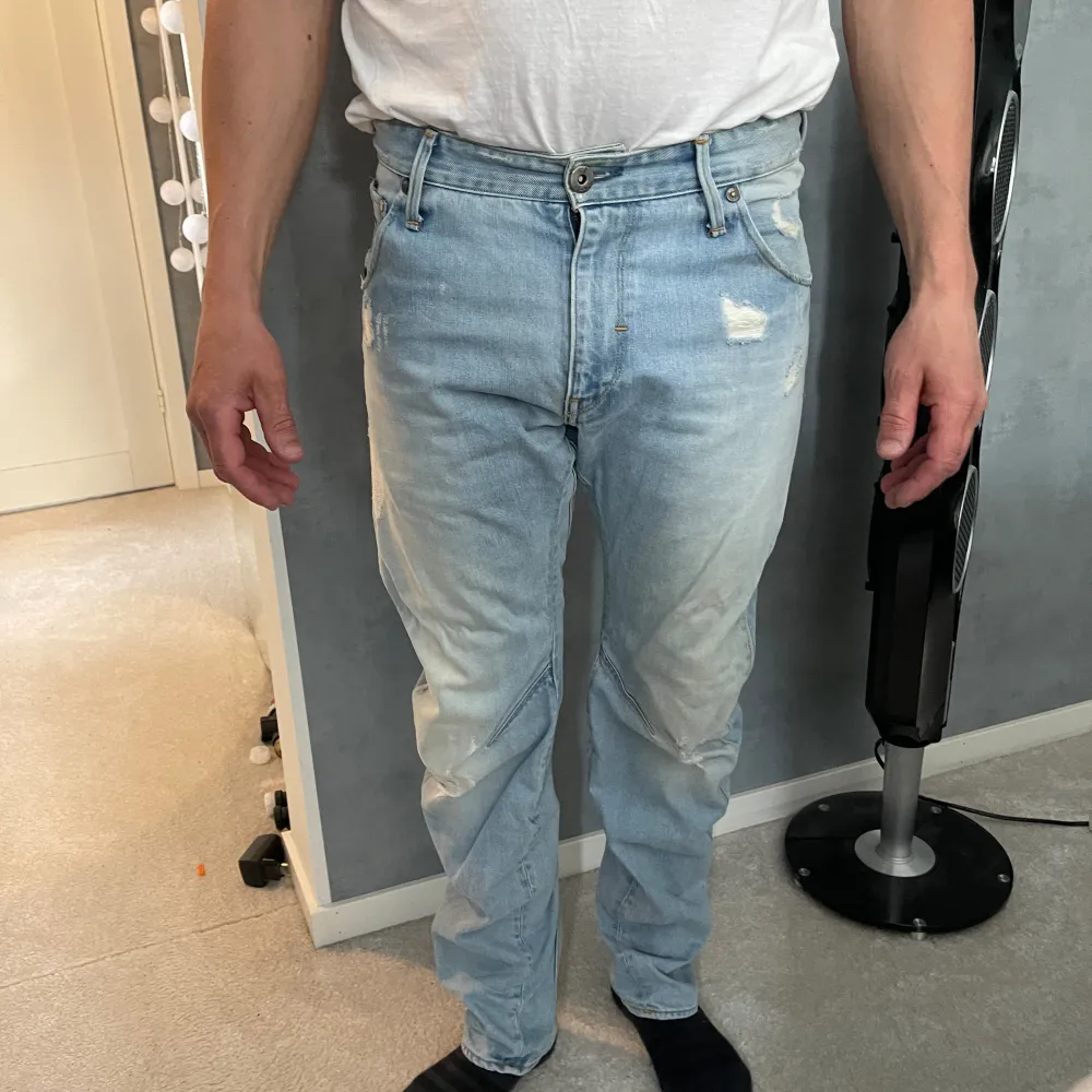 G-STAR jeans i  Stl.31/32 använda ca 3ggr. Så är i nyskick:) . Jeans & Byxor.