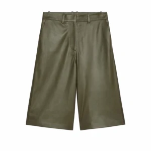 Arket  - Arket Bermuda leather shorts  Khaki Nypris 2499:-