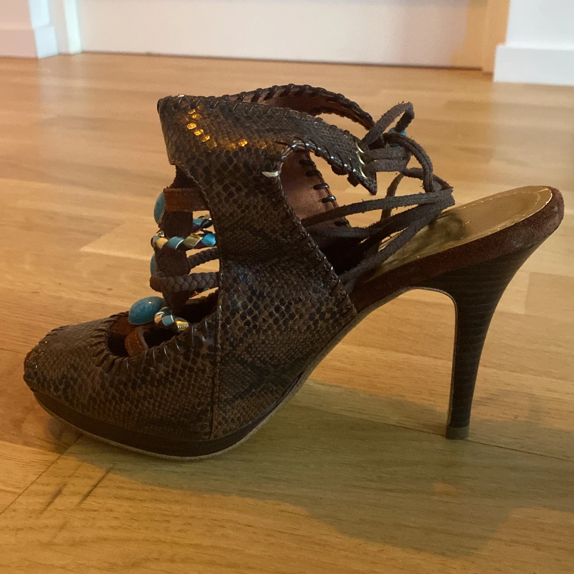 Bruna klackskor oanvända - 91