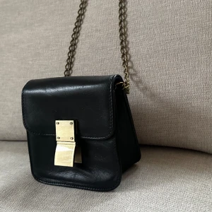 Liten skinnväska - Made in italy - Liten väska från Vera Pelle, made in italy