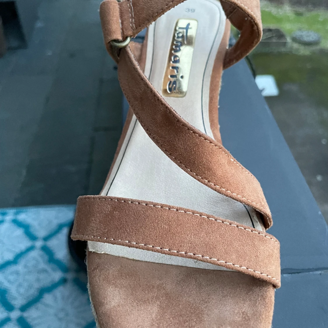 Sandaletter med kilklack  - 91