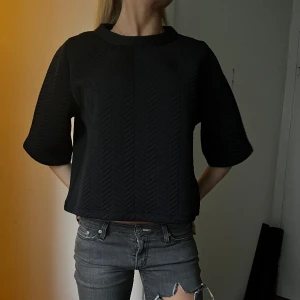 Trekvarts tröja - Super cool tröjan med tre kvarts armar 