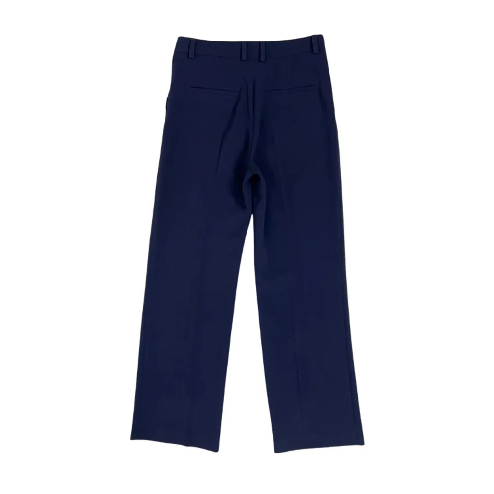 mörkblåa kostymbyxor i nyskick från filippa k ✨i lyxigt material! . Jeans & Byxor.