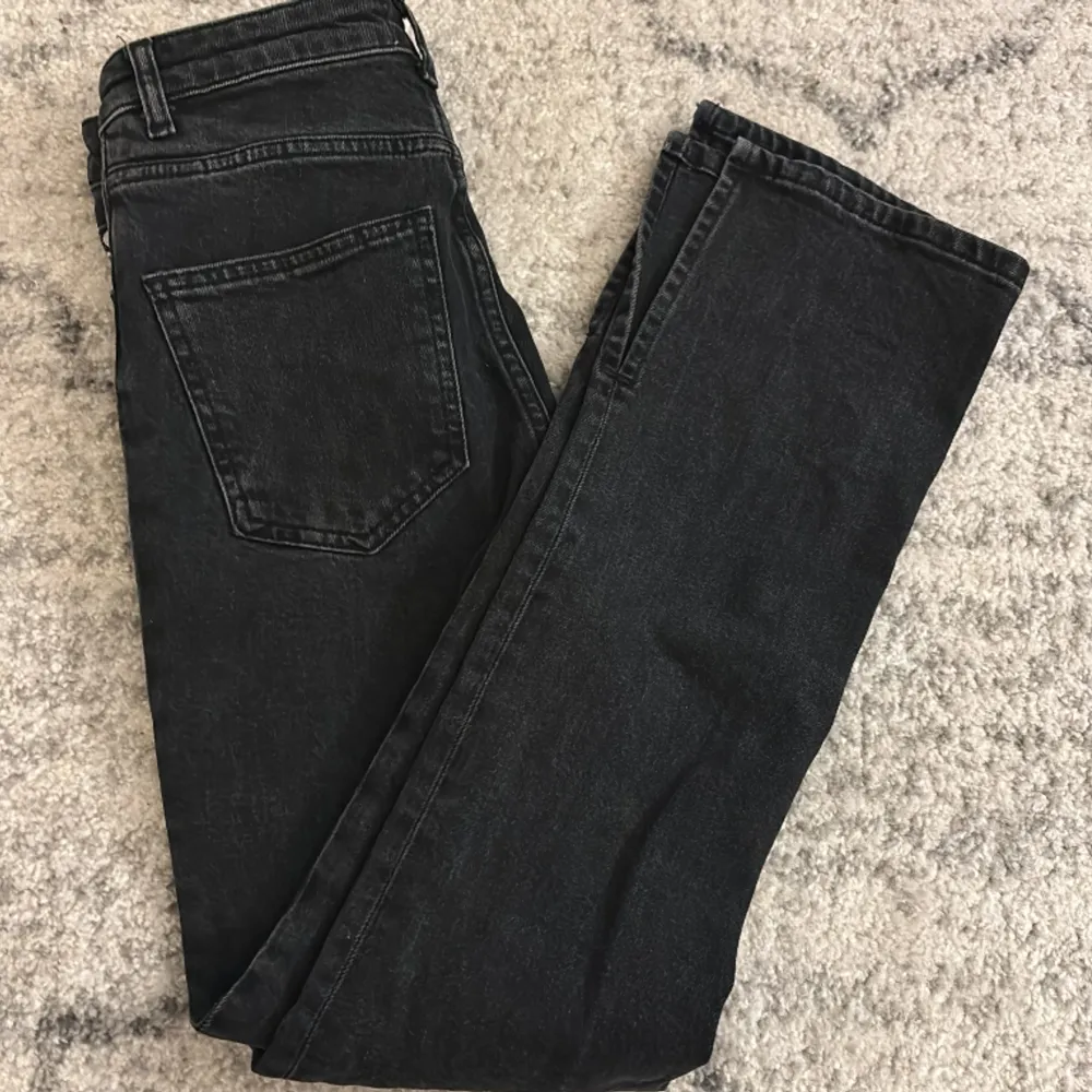 Ett par jeans från lager 157 som är använda ett par gånger. Jeans & Byxor.