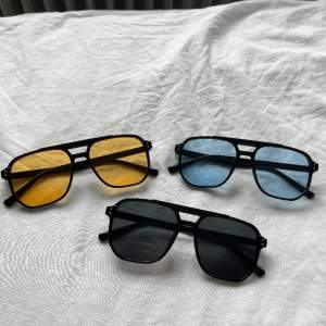 Hej, Säljer nu ett 3 pack med snygga tomford liknande solglasögon som är perfekta för sommaren! || Helt nya || Skriv vid frågor!