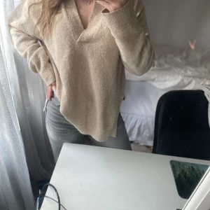 Beige stickad  - Så snygg stickad tröja
