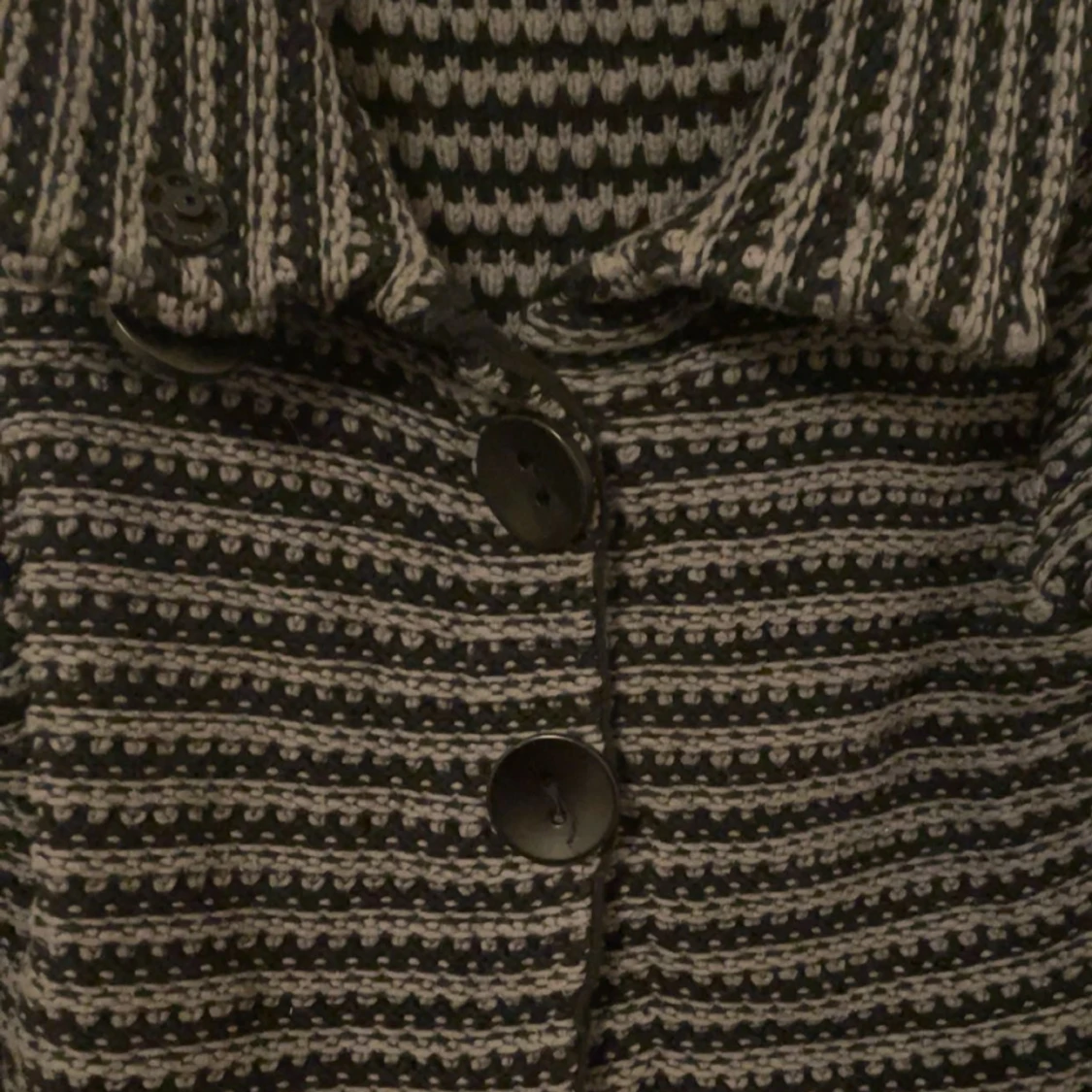 Mörkgrå kofta ifrån Kappahl - 90