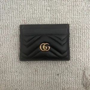 Gucci plånbok - ÄKTA!! Korthållare i normal storlek, använd med i mycket bra skick!😍