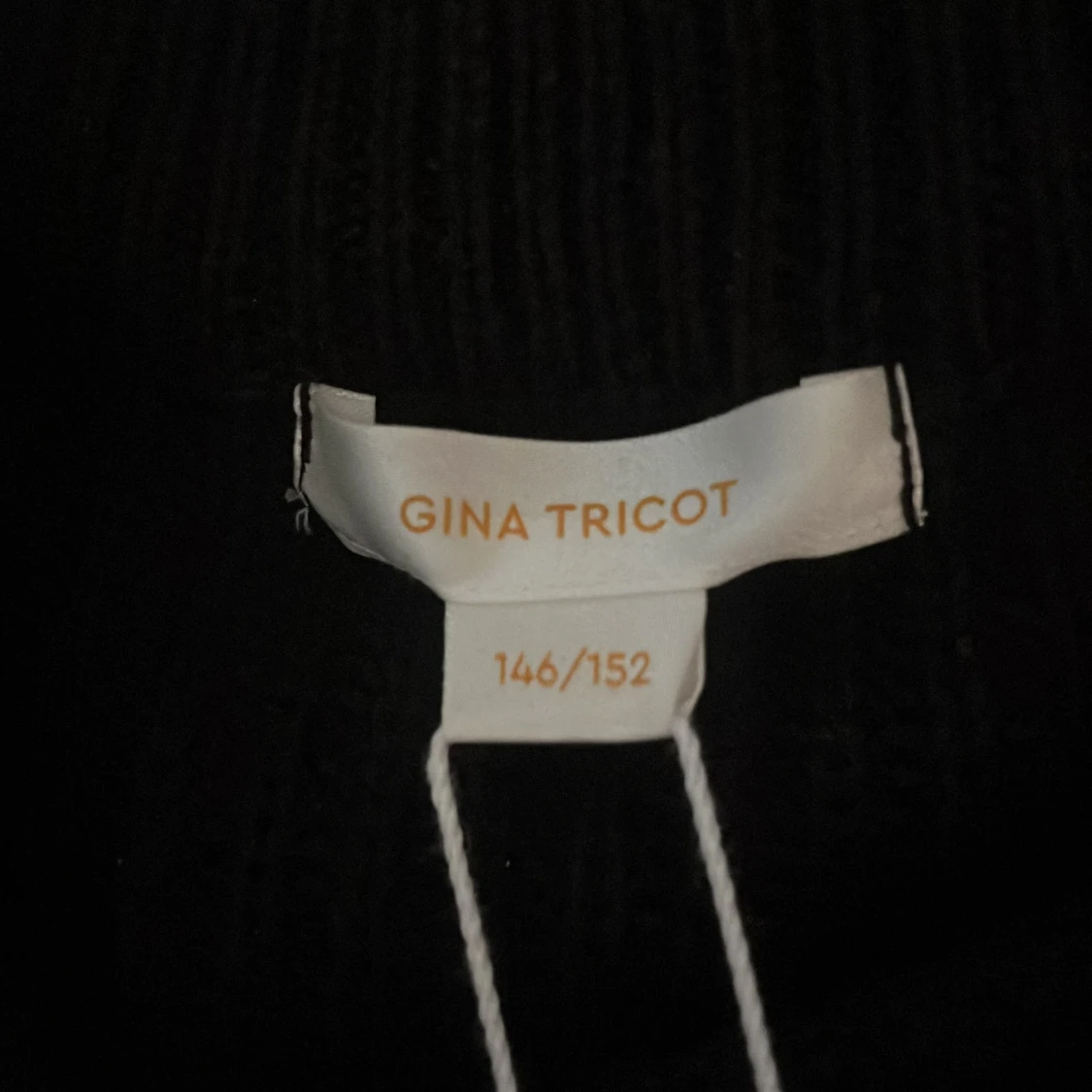 Stickad tröja svart och vit randig  - 90