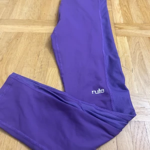 Träning leggings  - Träning leggings från rule storlek S 