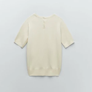 Zara T-shirt  - Säljer denna superfina stickad zara T-shirten , som ny i kvaliten💓