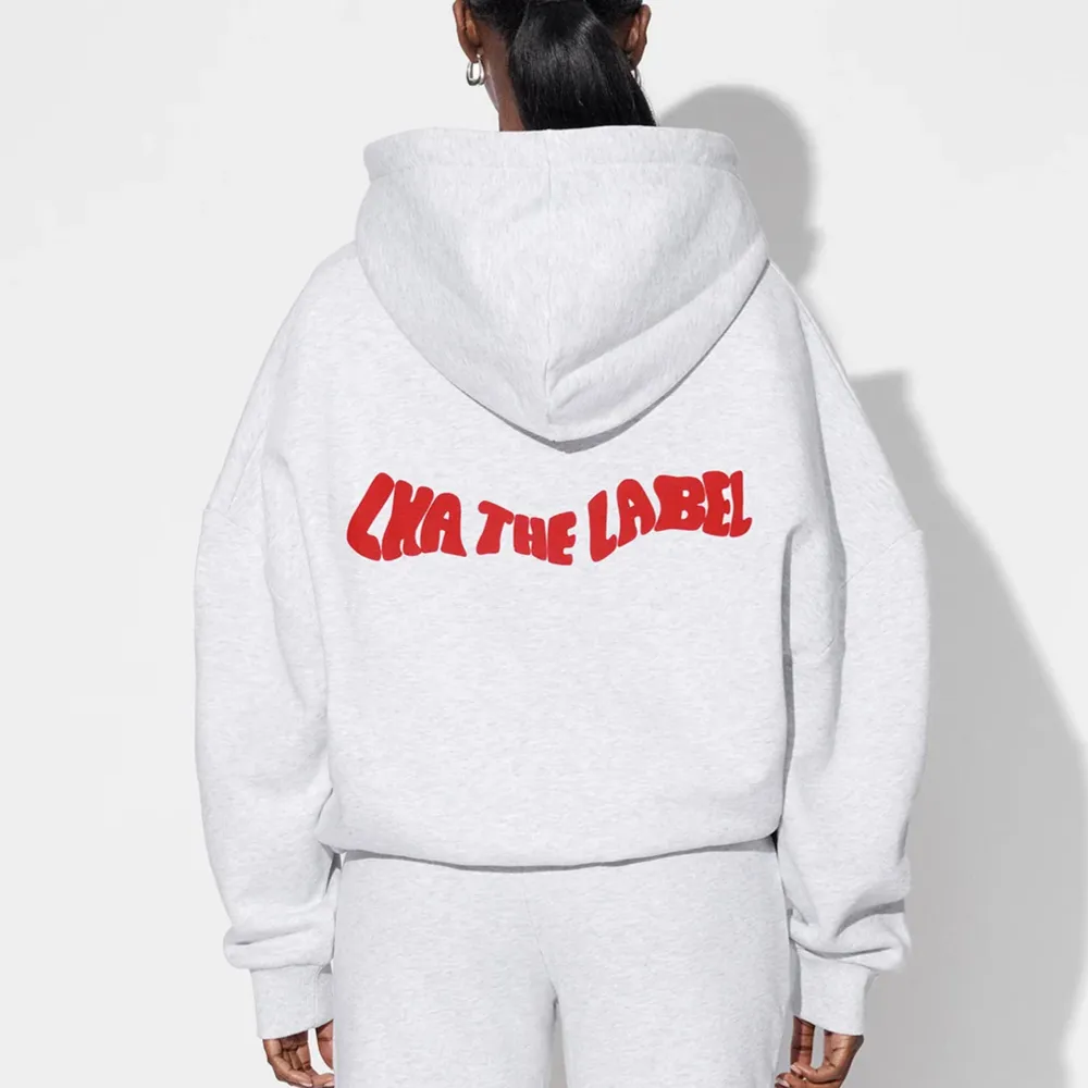 Säljer min hoddie från lxa (Linn Ahlborgs kollektion) i storlek xs, är 164cm lång. Har endast använt en gång så är fortfarande i nytt skick!   Nypris 899kr. Hoodies.