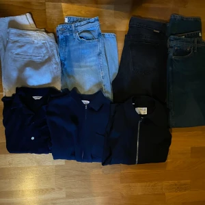 Kläder  - Gamla kläder som inte passar mig längre. Alla i jättebra skick. 100kr/st, billigare om du köper i paket. 