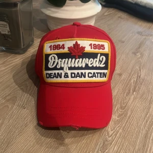 Dsquared2 keps - Onesize, jättebra skick använt max 5 gånger
