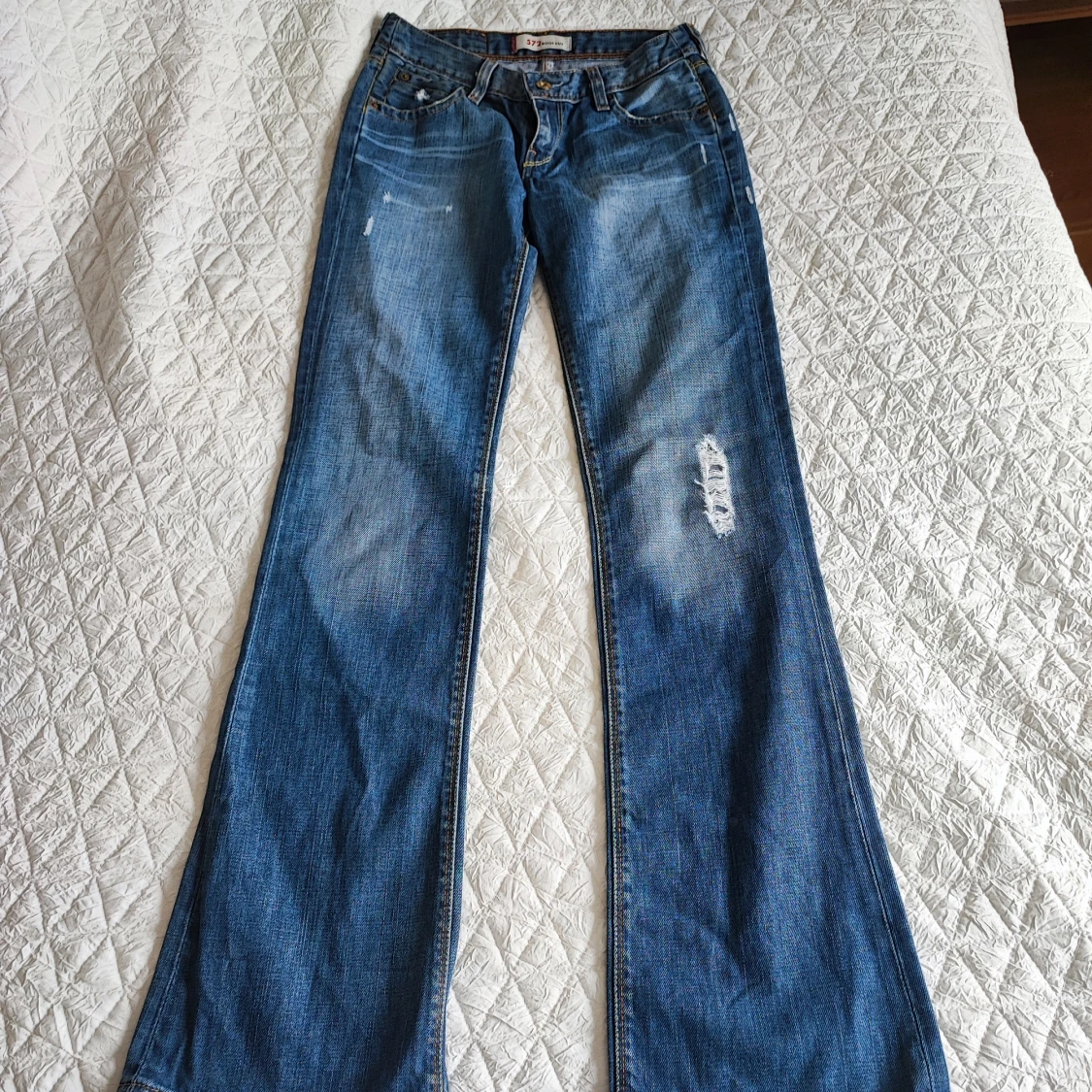 Levis bootcut jeans 