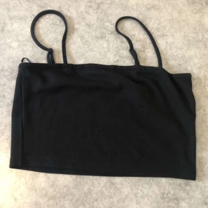 Svart tube top - Jätte fin för sommaren