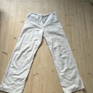 Super snygga linnebyxor 🤩💕 - Jätte fina linnebyxor från Gina Young🥰använda 1 gång så i bra skick! 