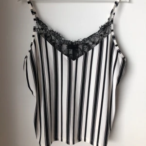 Lace top  - Never used, in perfect condition 