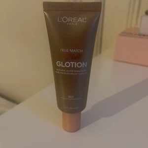 Loréal Lumi Glotion - Loréal Lumi Glotion färg: 903.