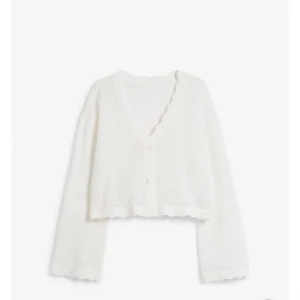 Stickad kofta  - Nytt skick, precis köpt den men är inte till användning. Ni kan såklart föreslå pris❤️