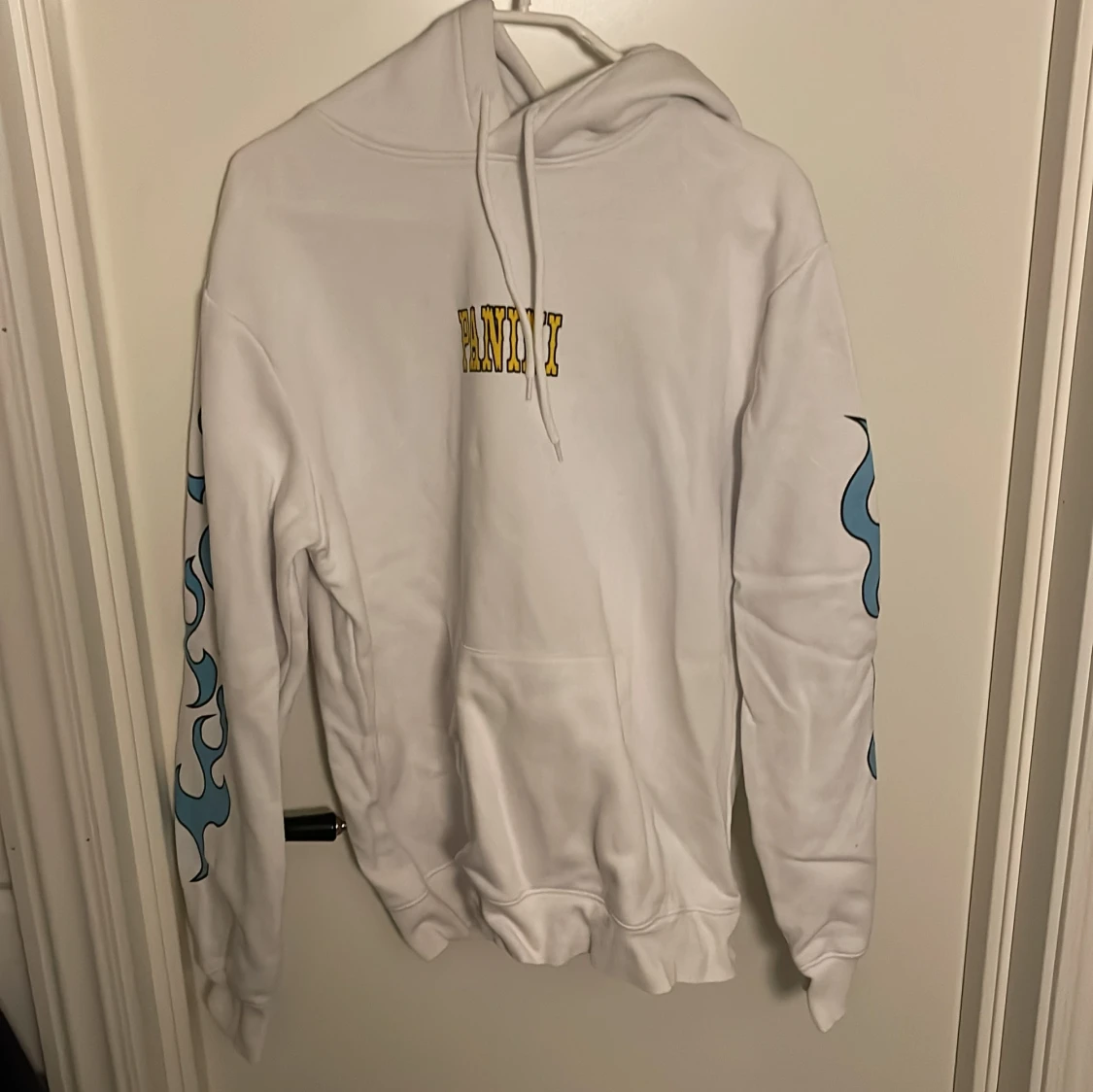 Vit hoddie med tryck