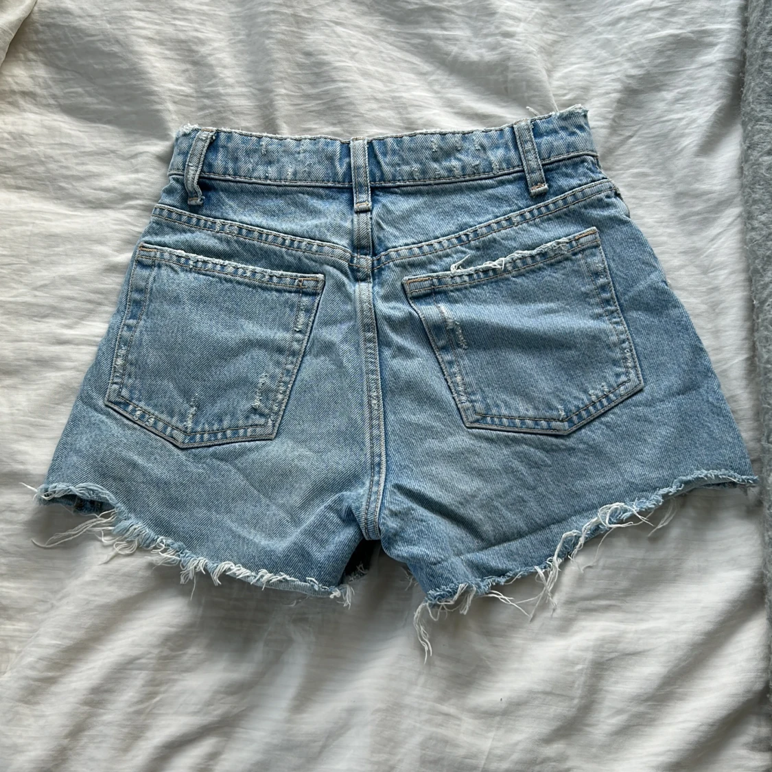Zara shorts - 90