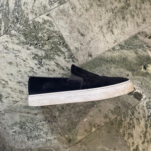 Loafers  - Snygga marinblå loafers i ganska bra skick  till sommaren ☀️