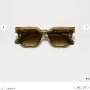 Mörk gröna populär Chimi solglasögon i model 04. De kostar 1 350 kr nya. Mycket bra skick! 🤗🤗