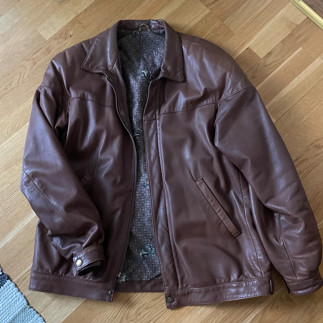 Oversized skinnjacka