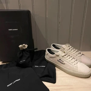 Saint Laurent skor  - Såld 