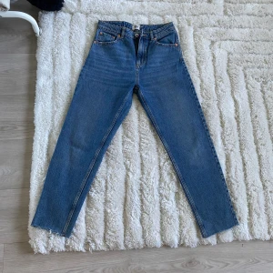 Jeans  - Mörkblåa jeans från lager 157, knappt använda fint skick🙃