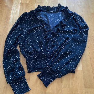 Blus - Fin blus från BIKBOK, köparen står för frakt! 