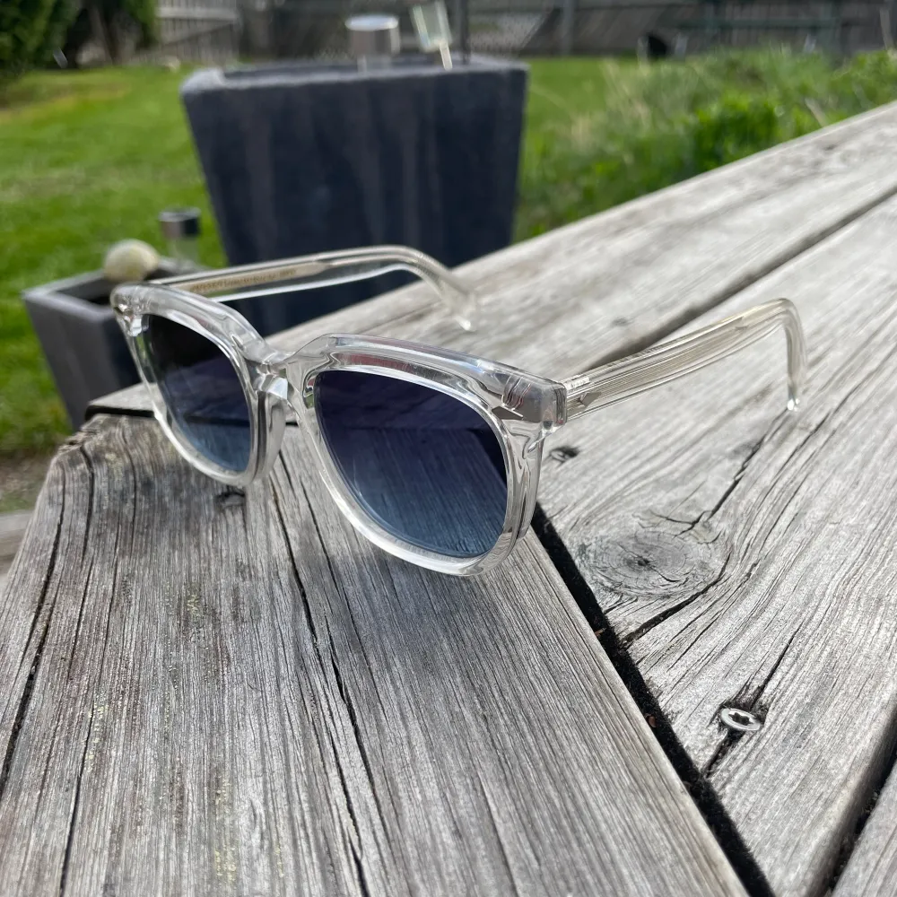 Säljer dessa snygga solglasögon från Moscot/originals NYC i nyskick!  Nypris 3800kr  Säljer för 2000kr . Övrigt.