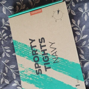 Träningstights - Helt nya i låda! 😊 Marinblå och svart färg.