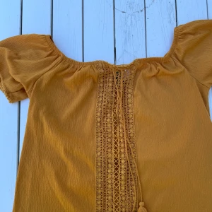 Topp - Romantisk topp med spets detalj 