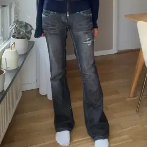 Så coola Lågmidjade jeans!!