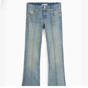Super snygga lågmidjade jeans från berhska, slutsålda överallt, storlek 36 och passar mig perfekt i längden som är 168🥰 tryck gärna på köp nu 