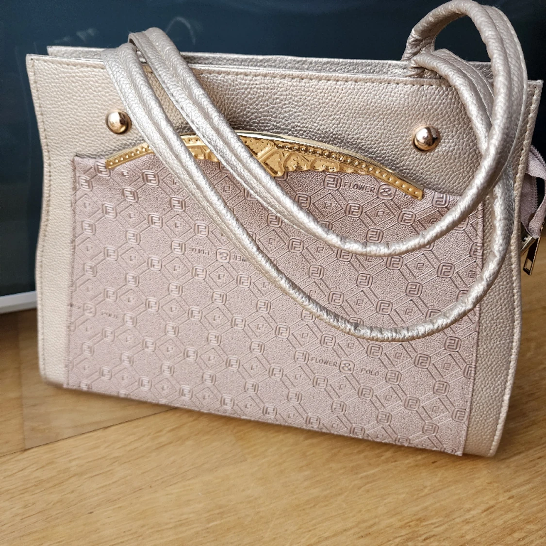 Guld/beige Handväska