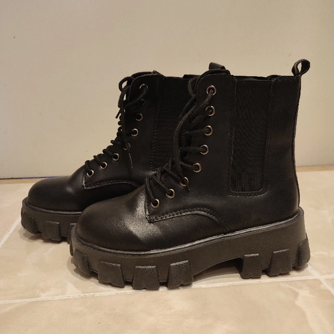Platform boots skor