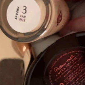 Charlotte Tilbury Flawless filter  - Endast använd ett par gånger. Tyvärr så lossnar texten på dessa flaskor lätt. En underbar produkt. 