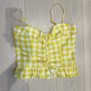 Topp - Topp från mango i nyskick 