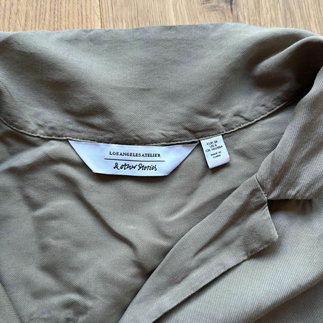 Viscose blus från & Other Stories, strl 38 - 90