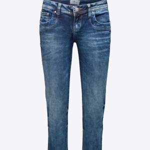 Nya LTB jeans som inte är använda eftersom att de var för små. Inga defekter eftersom att de inte är använda. Skriv för frågor eller tryck på köp direkt😊Pris kan diskuteras 