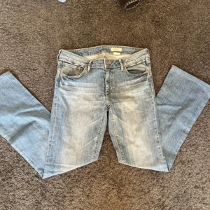 Lågmidjade jeans  - Supersnygga Lågmidjade jeans💞se storlek på sista bilden