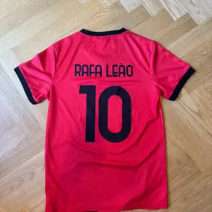 Rafael Leao #10  9/10 skick  