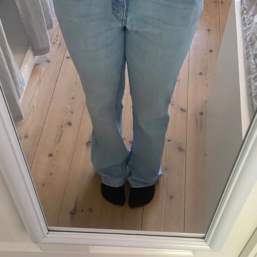 Jätte fina lågmidjade jeans från John Baner jeanswear!💕 Hör av er vid frågor🥰. Jeans & Byxor.