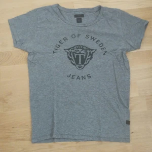 Tiger t-shirt - Tiger t-shirt. Storlek: M.