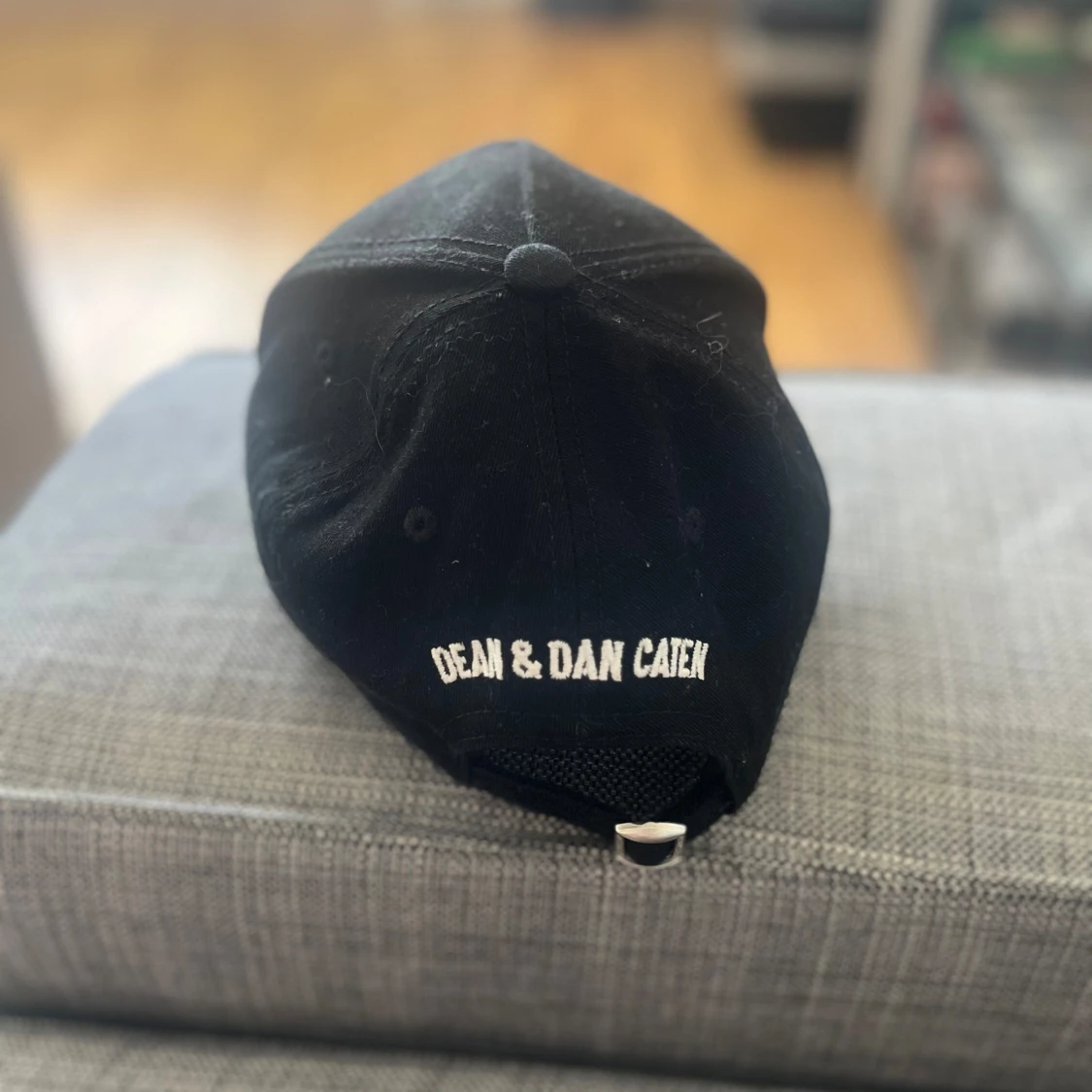 DSQUARED2 keps  - 91